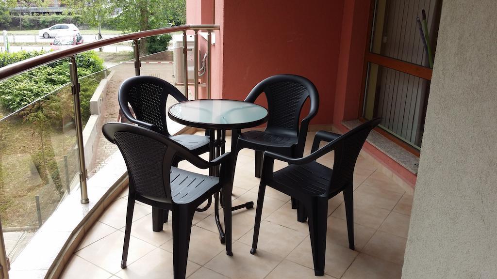 Black Sea Brееze Apartment Warna Exterior foto